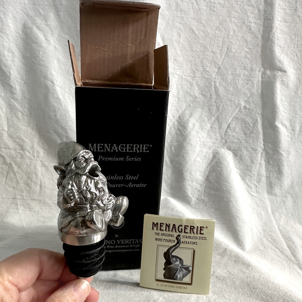 MENAGERIE Gnome Stainless Steel
Wine Pourer Aerator IN VINO VERITAS